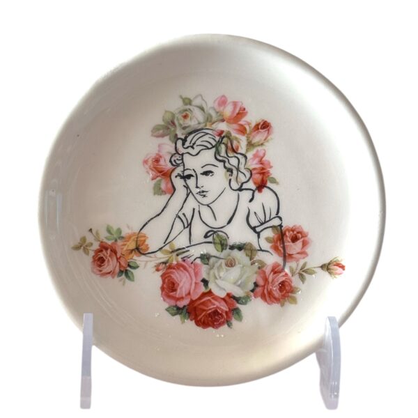 Hanging plate with decals 3